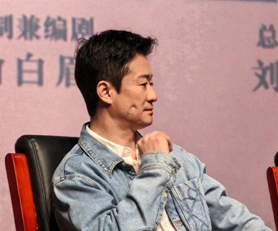 张雪峰离世仅3天，52岁吴京就出现健康警讯，网友急劝他去医院