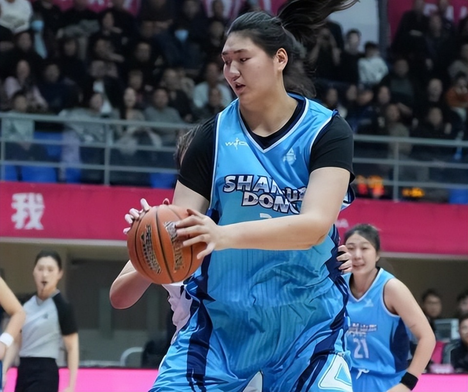 高效轰16分全队本土最高!张子宇世预赛后蜕变 可惜主帅不会用_新闻