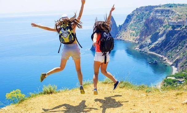 资深旅行者20条黄金经验:从行程规划到应急处理的全攻略