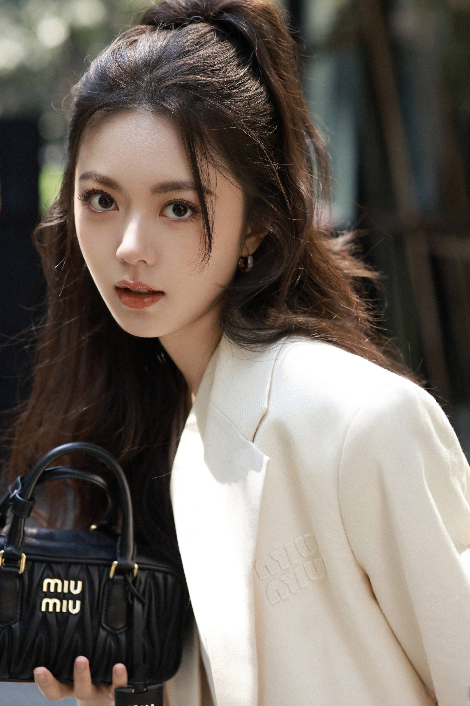 赵今麦演技突破:从吻戏生硬到成“主导者”! - 360娱乐