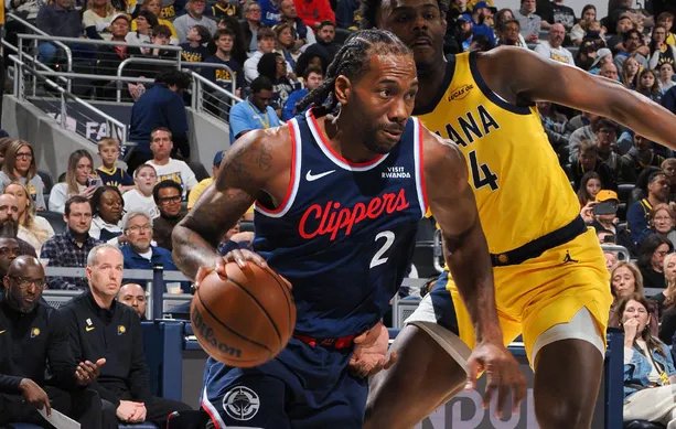 中距离绝杀一剑封喉!莱昂纳德本赛季那些“绝杀时刻” | 查克解析