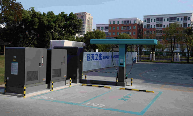 别被车企带偏了!2026年买新能源车，纯电、增程、插混到底怎么选_无敌大仙哥