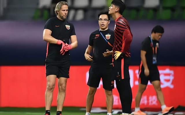 前英格兰国脚：很多人来上海不想走，我女儿普通话比英语还好！