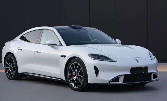 【E汽车】鸿蒙智行猎装新车曝光