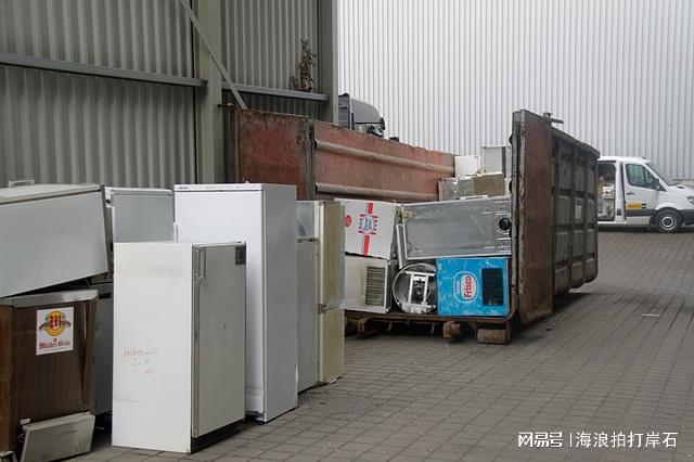 希腊圣托里尼岛:爱琴海上的天堂与浪漫之境