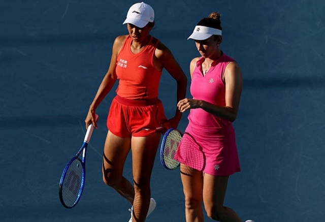 搭档退赛，中国名将无缘决赛！两场争冠战敲定：辛纳冲费德勒纪录