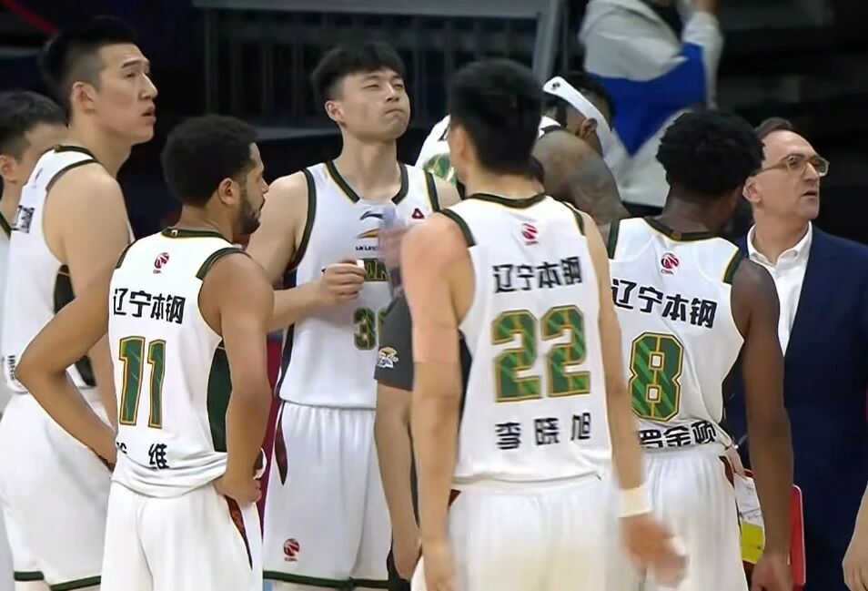辽宁男篮16分惨败，赵继伟7中1莫兰德16+6，徐昕20+9状态出色！