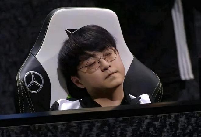 RNG击败T1，许秀喊话：韩服第一能给Canyon，其他人不行