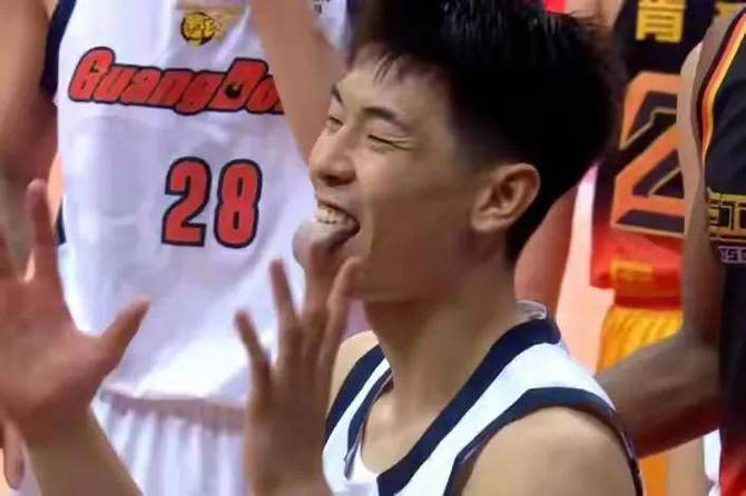 CBA京粤大战爆冷!广东领先20分遭准绝杀,杜锋两爱将成输球罪人