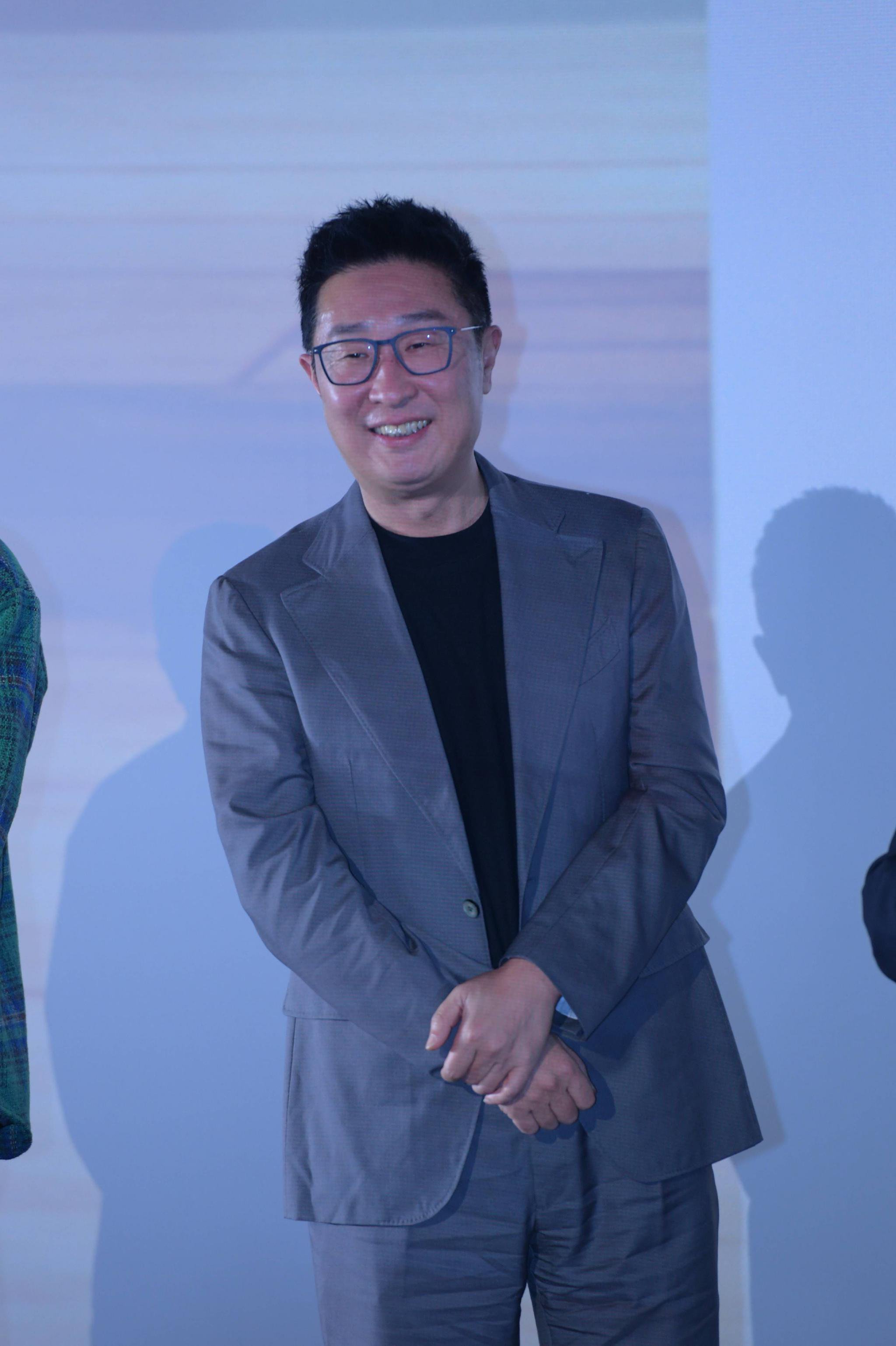 中美合拍片《家有儿女之神犬当家》首映 林永健夸“儿子”侯明昊演的不错