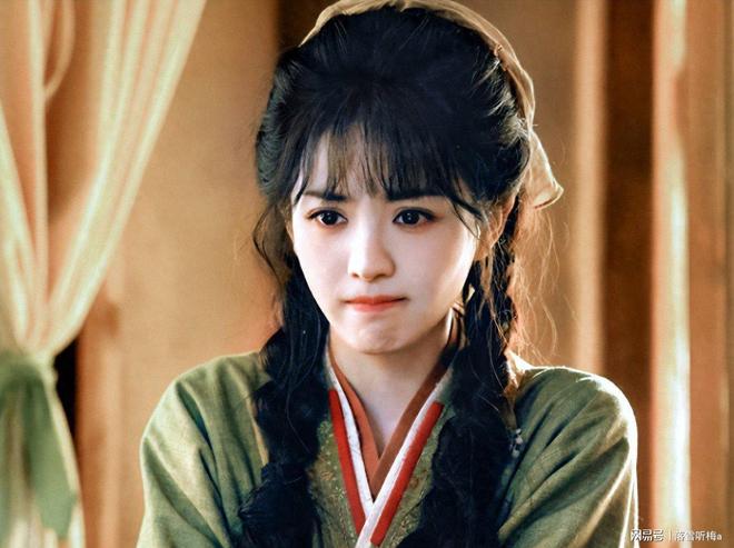 田曦薇要和《逐玉》中的“配角”二搭,待爆小生当“男二”?