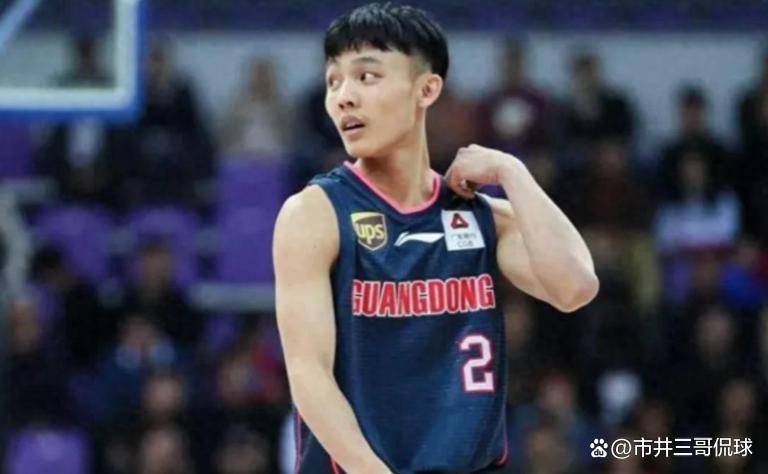 徐杰撞墙，到底是谁的错？杜锋该背锅吗