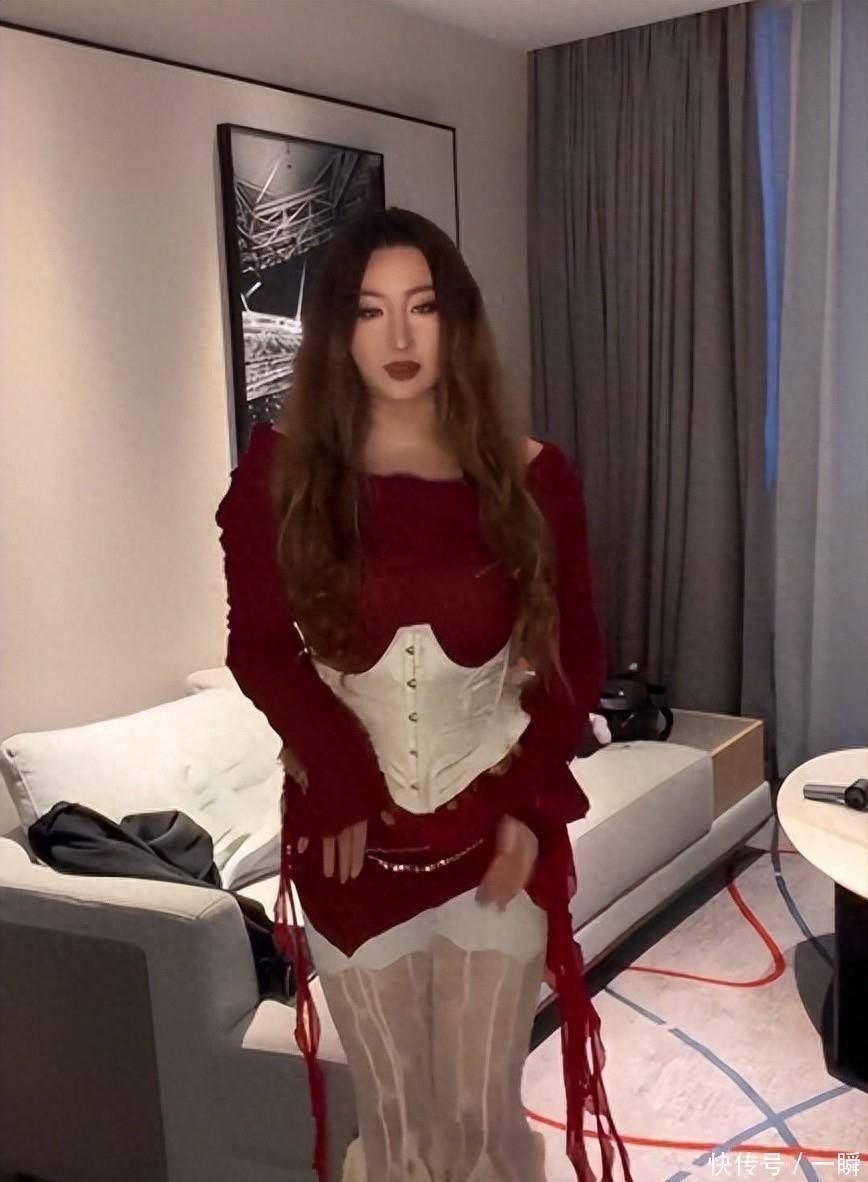 知名女歌手称打羽毛球暴瘦30斤，否认“科技减肥”