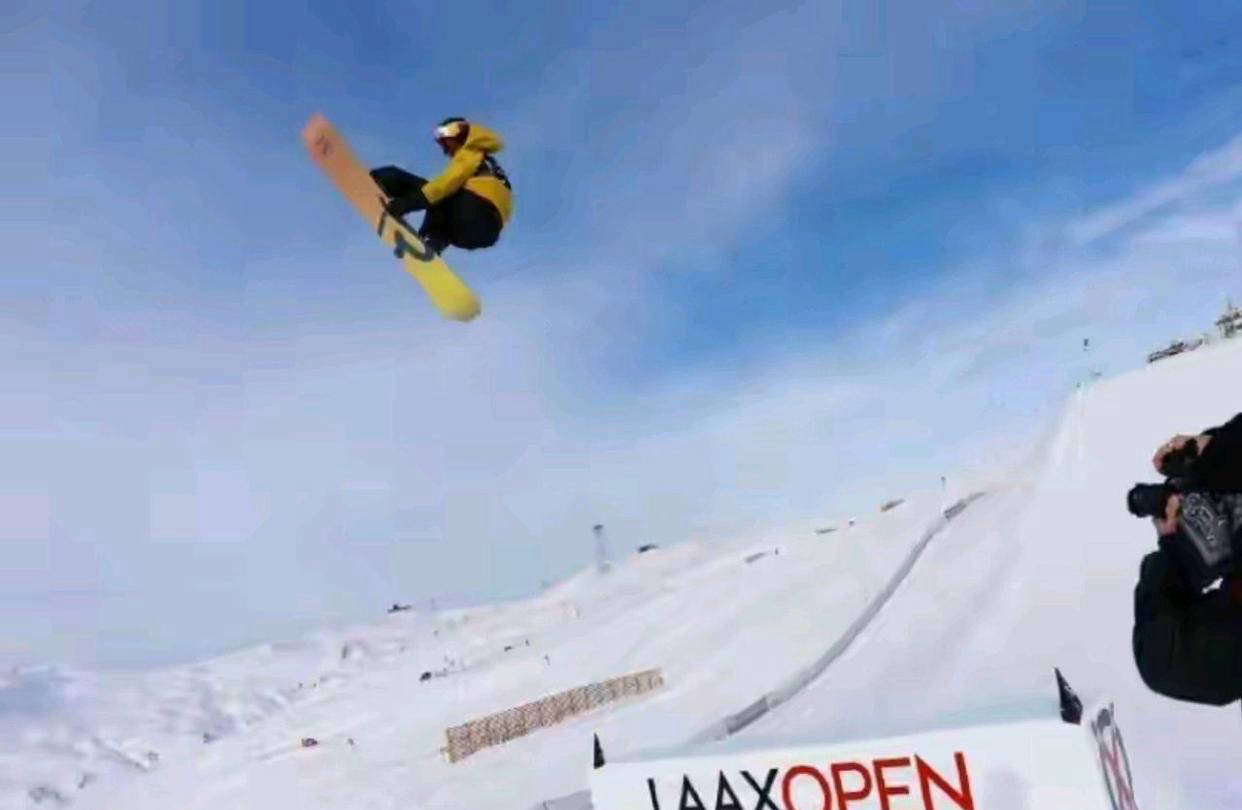 苏翊鸣险胜卡位晋级莱克斯站世界杯单板滑雪决赛