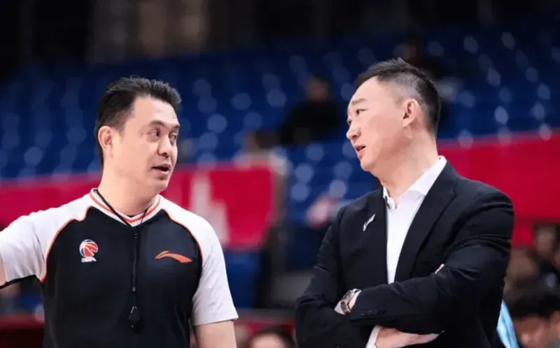 青岛队记：刘维伟离开浙江后，青岛&浙江每次碰面都火星四溅