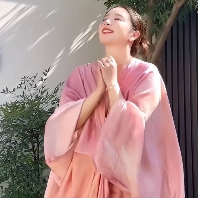 阚清子晒近照 健康瘦身迎红毯