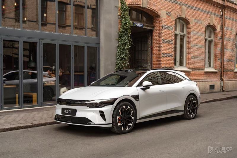 焕新版上市在即 极氪现款007GT已售罄