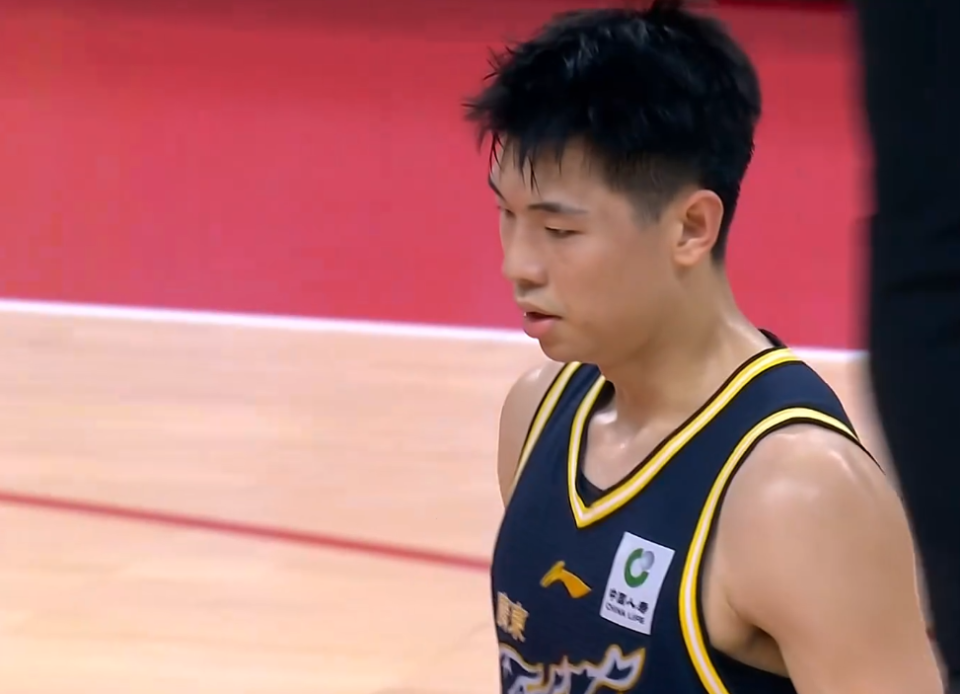 尽力了!崔永熙17+4+2帽新赛季最佳一战 连帽赵睿周琦惊艳十足