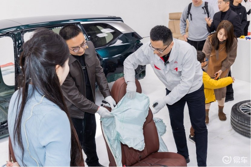 载物无忧:昊铂HL的后排座椅放倒功能解析