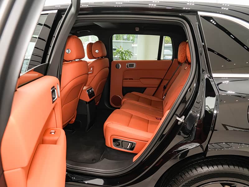 理想L7是几座SUV?