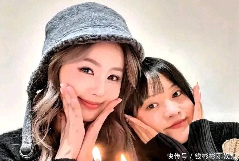 演员白鹿庆祝与闺蜜呵呵相识十周年，深厚友谊令人动容 - 360娱乐