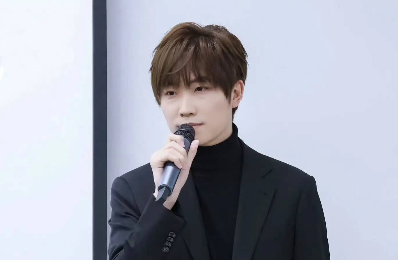 徐良演唱会主办方发致歉声明！因《后会无期》字幕漏打词曲作者汪苏泷