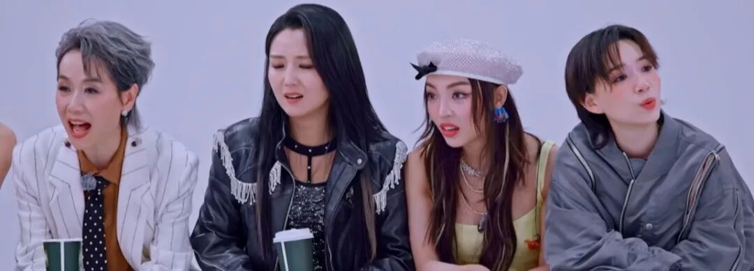 《乘风2025》第四场公演,四组师姐帮唱,你最喜欢哪一组?