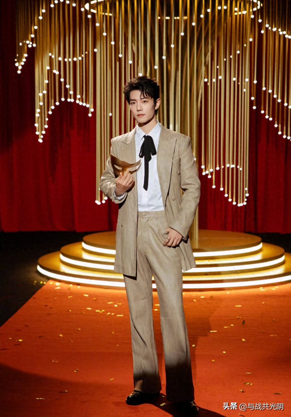 今晚21点锁定东方卫视!见证演员肖战与剧王《藏海传》的荣耀时刻