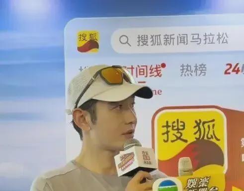 黄晓明回应考博失败：会继续考博，想做家里第一个博士