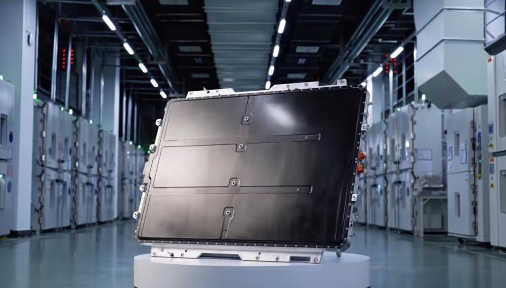 华为巨鲸电池3.0迭代而来:从“被动防护”到“主动预判”