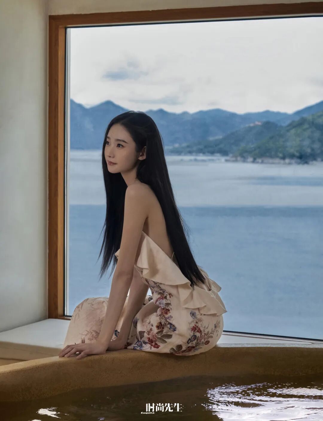 张艺凡:温柔地摘星