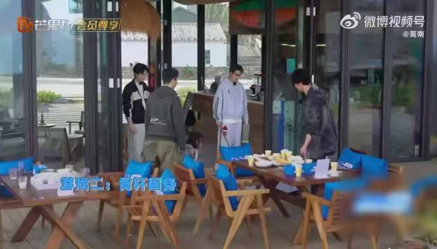 就是超级喜欢真性情，自律，还是超级漂亮有趣的秦岚