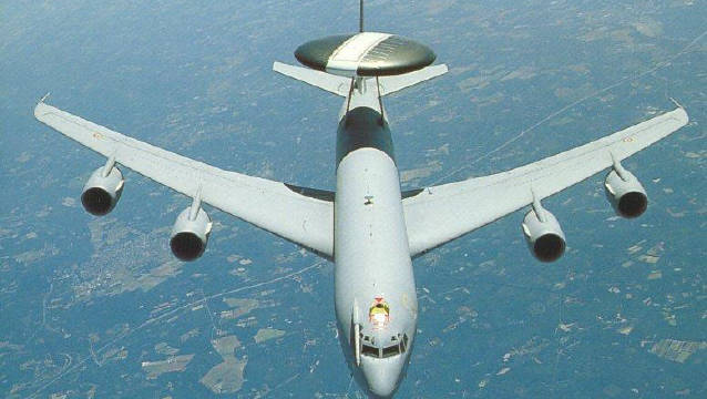 伊朗公布击毁美军E3预警机卫星图，美现役望楼仅剩15架