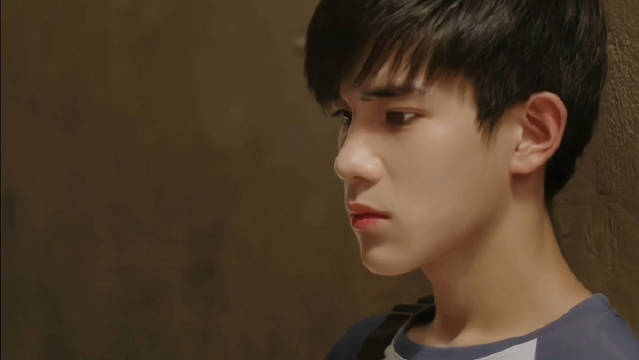 最近黎明的片段又在推上满天飞 无论过了多久 大家都会记得 好角色的高光点