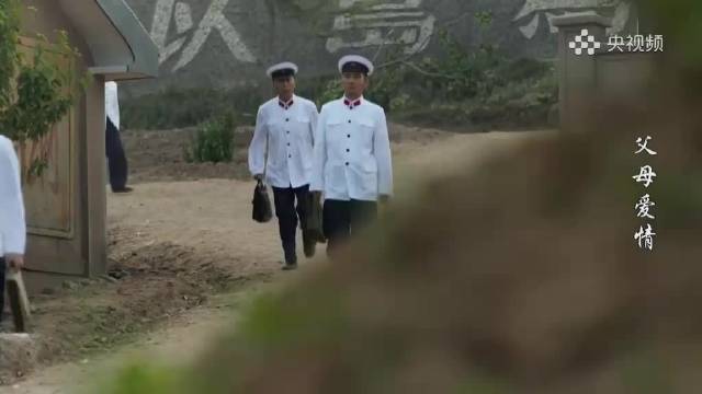 吴医助隐瞒婚史致老丁生疑，二人厮打后分手