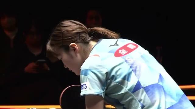 日本黑马为了救球飞奔！连赢伊藤美诚两次，获胜转身露出幸福笑容 大藤沙月