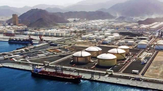 伊朗三天内两次袭击阿联酋石油码头，ADNOC恢复运营并提升出口能力