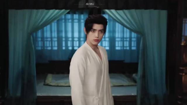 陈飞宇银甲染血演绎极致破碎感，导演段胥精准呈现角色魅力