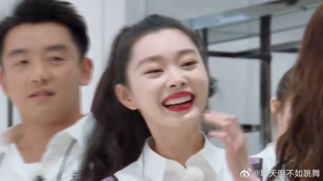 李晨给宋轶画五官 画完之后宋轶气到想报警，baby笑惨