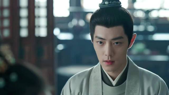 矮五厘米都没法演这么涩的眼神 cr.