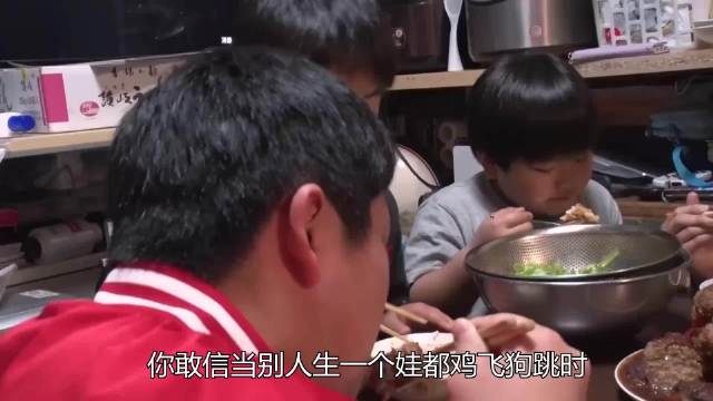 日本夫妻狂生11娃，买菜需要卡车拉，每月伙食费超30万