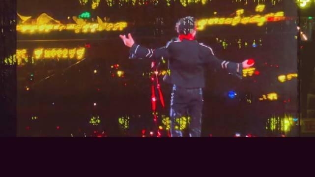 这个视频好震撼 能感受得到宝儿在舞台上的开心