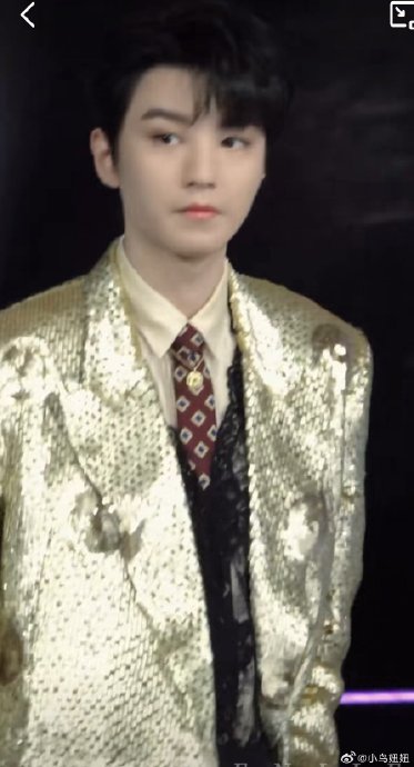 王俊凯走红毯时用的BGM《无人乐园》是一首怎样的歌？