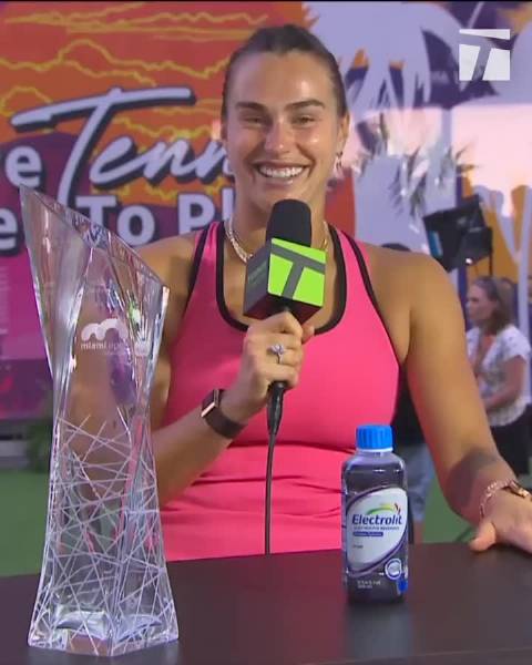 萨巴伦卡阳光双冠成就，爱情萌宠事业三丰收