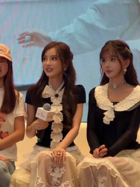 Angelababy和韩安冉同框，ab的星光越来越弱了