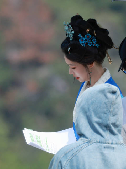 林允温瑜 260329 | 林允归鸾 归鸾 阿鱼说什么词呢 给自己都说笑啦