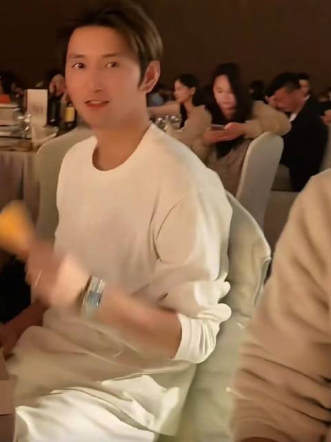 刘雨辰曝光周昊东婚礼现场，王懿律黄雅琼等出席