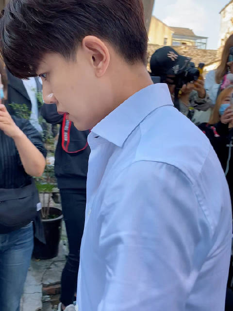 回望那些阳光灿烂的日子 @任嘉伦Allen 任嘉伦周生辰 任嘉伦一生一世