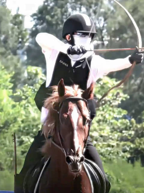 一整个爽看中，额滴个神