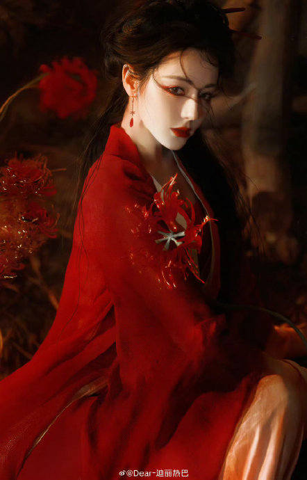 《白日提灯》为什么能由黄晓明担任核心出品人？